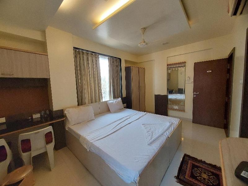 Super Hotel O Happy Homely Stay Near Pune Airport Khadki Esterno foto