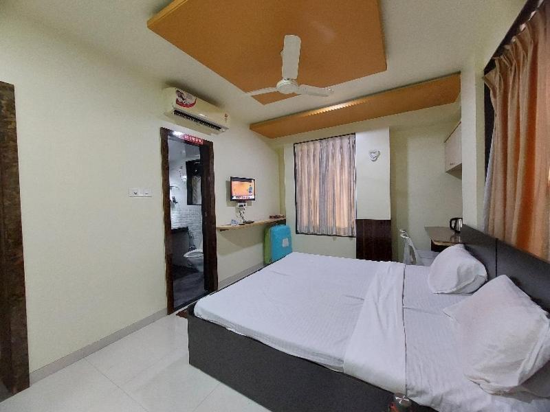 Super Hotel O Happy Homely Stay Near Pune Airport Khadki Esterno foto