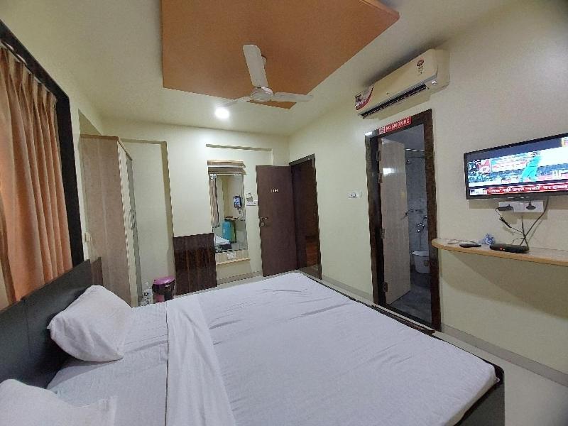 Super Hotel O Happy Homely Stay Near Pune Airport Khadki Esterno foto